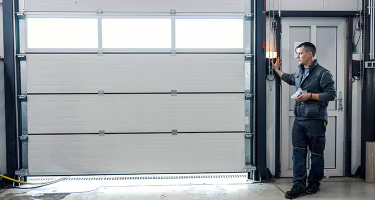 Modern Overhead Door Repair in DeBary, FL