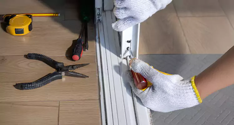 Closet Sliding Door Track Repair in DeBary, FL