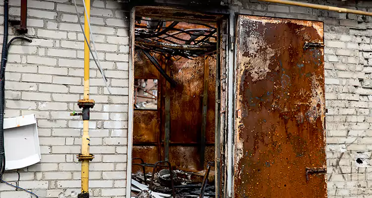 Metal Door Rust Repair in DeBary, FL